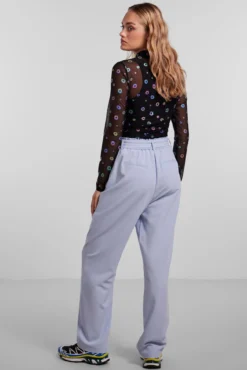 Pantalon recto de cintura alta