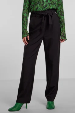 Pantalon recto de cintura alta