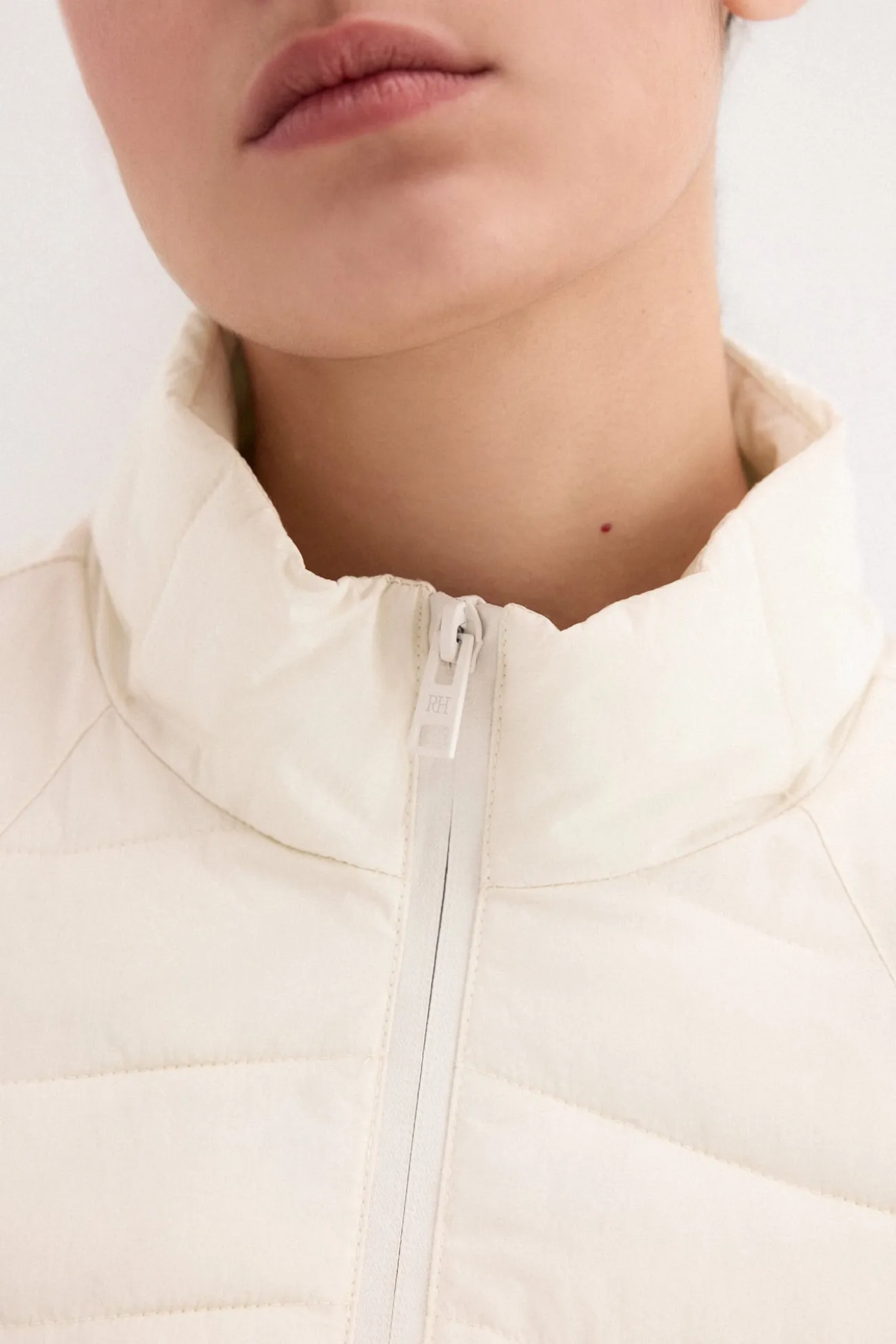 Parka combinada entallada