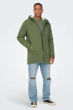 Parka con capucha