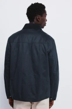 Parka corta cuello pana