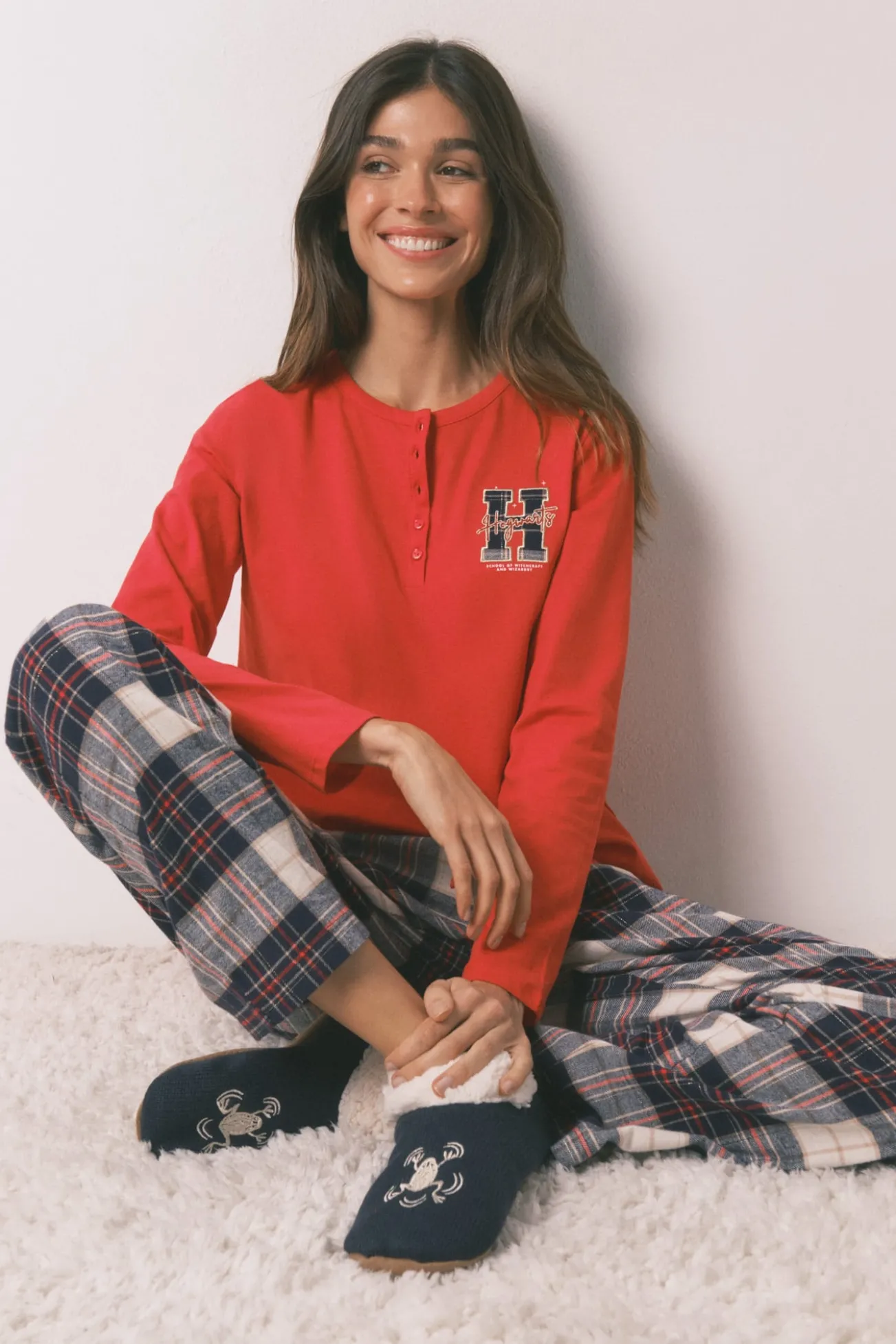Pijama largo 100% algodón estampado cuadros "Hogwarts"