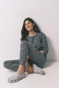 Pijama largo 100% algodón gris logo Mickey