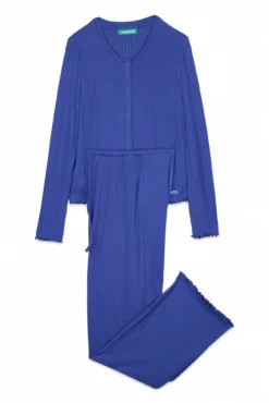 Pijama largo canalé suave azul