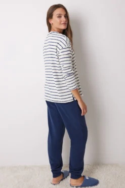 Pijama largo esponjoso y polar