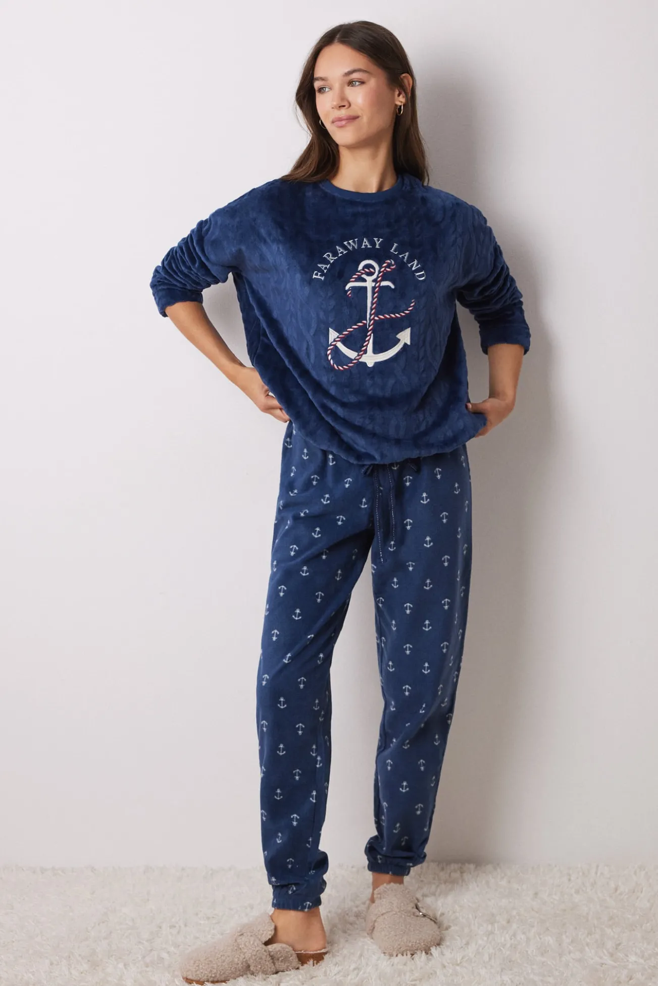 Pijama largo pelo y polar suave