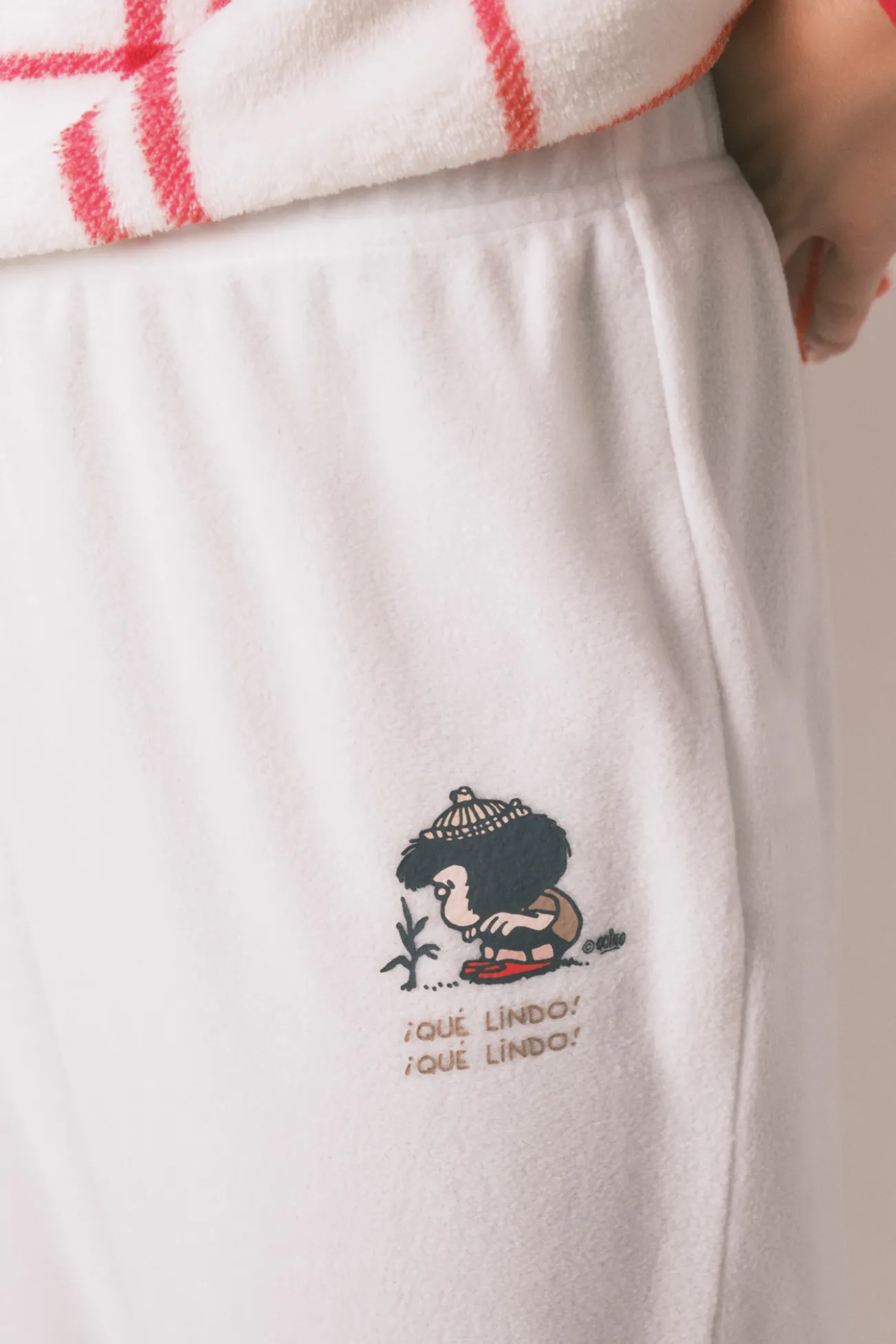 Pijama largo polar cuadros blanco Mafalda