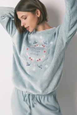 Pijama largo polar textura azul