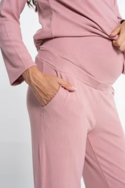 Pijama largo premamá de canalé con capucha