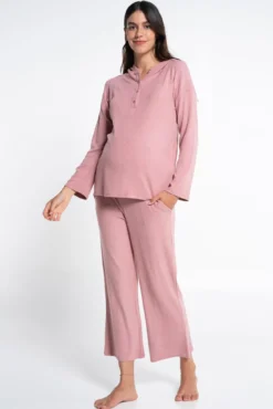 Pijama largo premamá de canalé con capucha