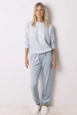 Pijama largo terciopelo brillo flores azul