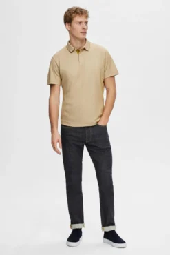 Polo de manga corta confeccionado con algodón orgánico