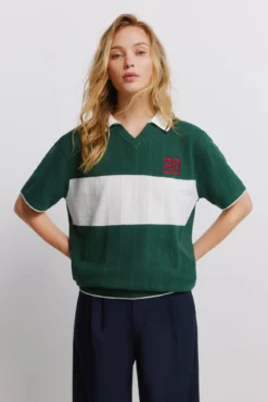 Polo deportivo contraste