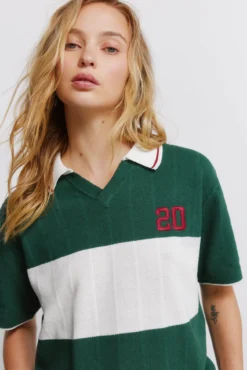 Polo deportivo contraste