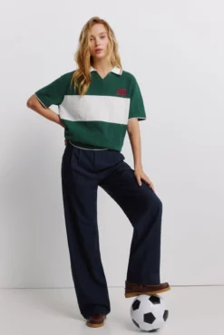 Polo deportivo contraste