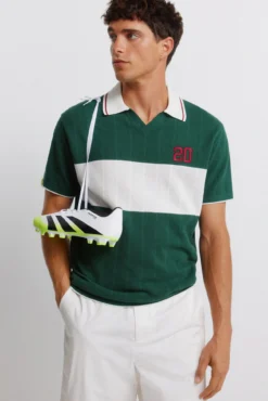 Polo deportivo contraste