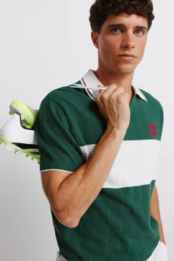 Polo deportivo contraste