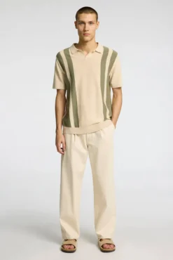 Polo de punto con cuello abierto