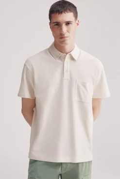 Polo estructura bolsillo regular fit