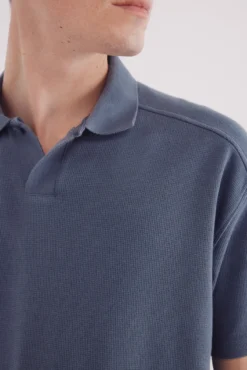 Polo estructura waffle regular fit