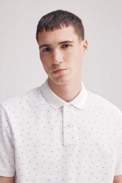 Polo piqué estampado all over regular fit