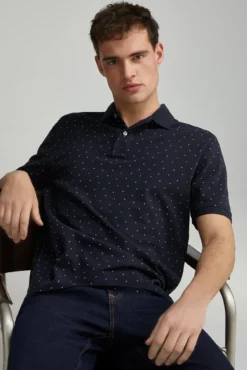 Polo piqué estampado all over regular fit