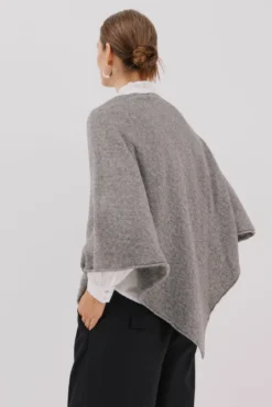 Poncho tacto suave