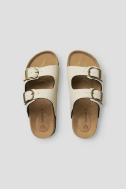 Sandalias con hebilla