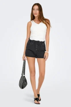 Short denim