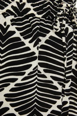 Short estampado geométrico