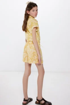 Short lino niña