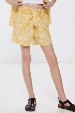 Short lino niña