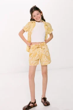 Short lino niña