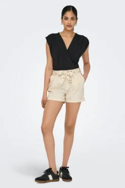Short loose fit