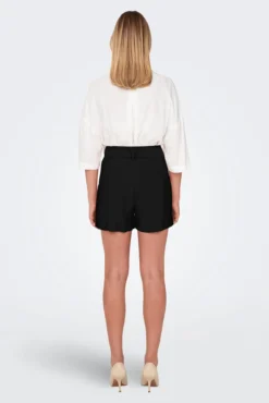 Shorts con lazada