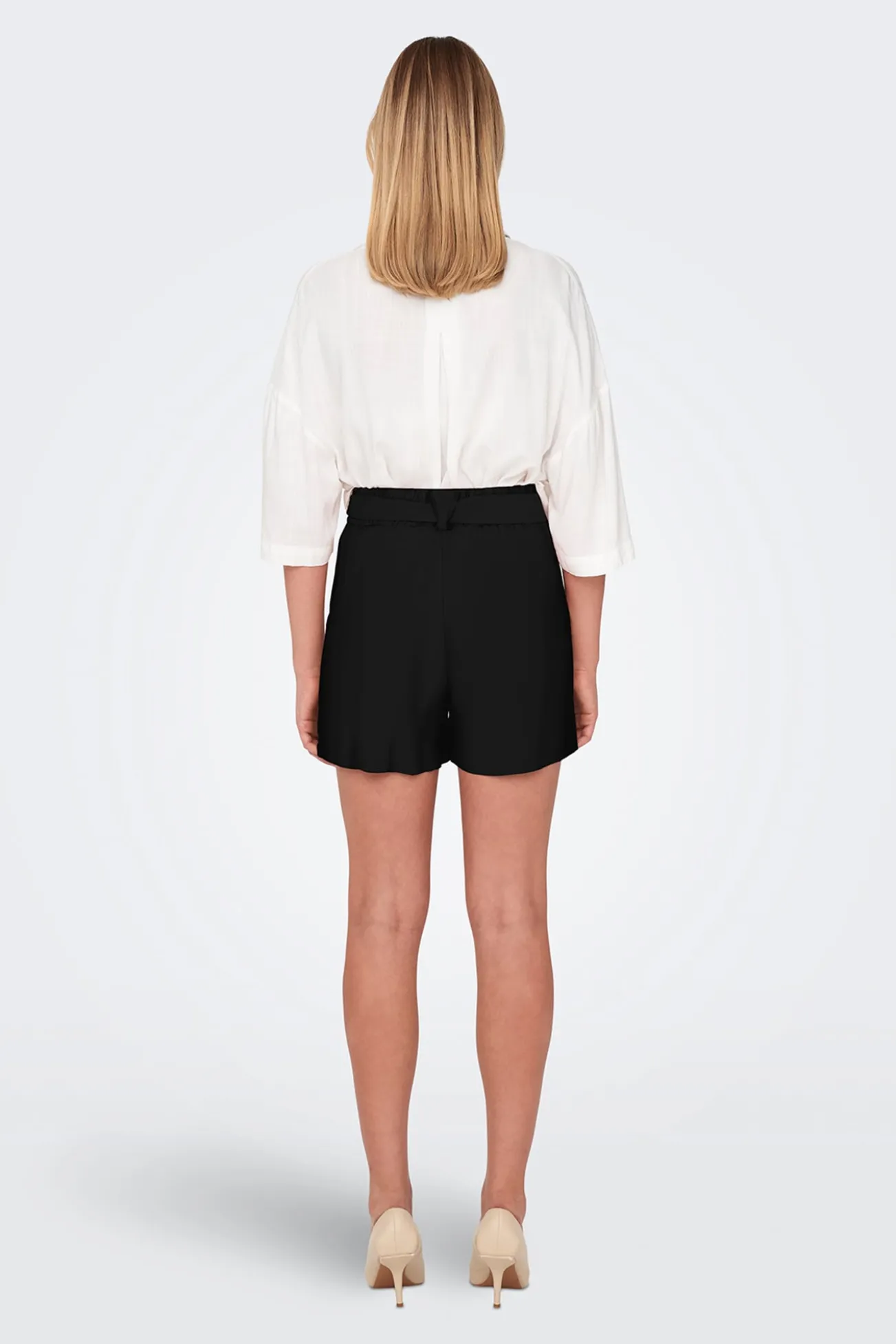 Shorts con lazada