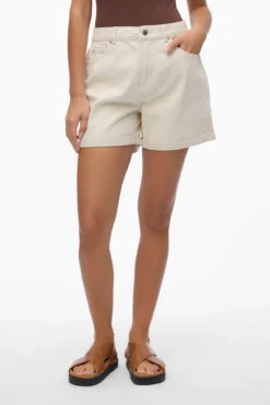 Shorts denim con dobladillo