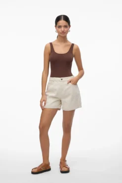 Shorts denim con dobladillo