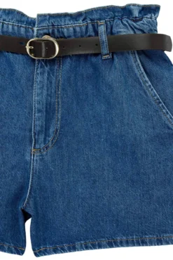 Shorts denim talle alto con cinturón