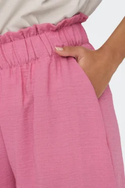 Shorts estilo paperbag
