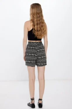 Shorts fluidos étnicos
