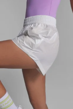 Short técnico blanco perlado