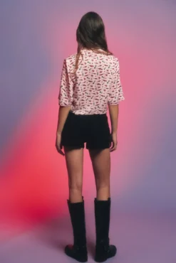 Short vaquero tachas