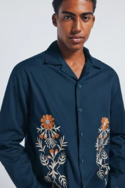 Sobrecamisa bordados