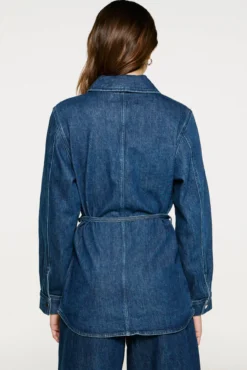 Sobrecamisa vaquera cinturón.