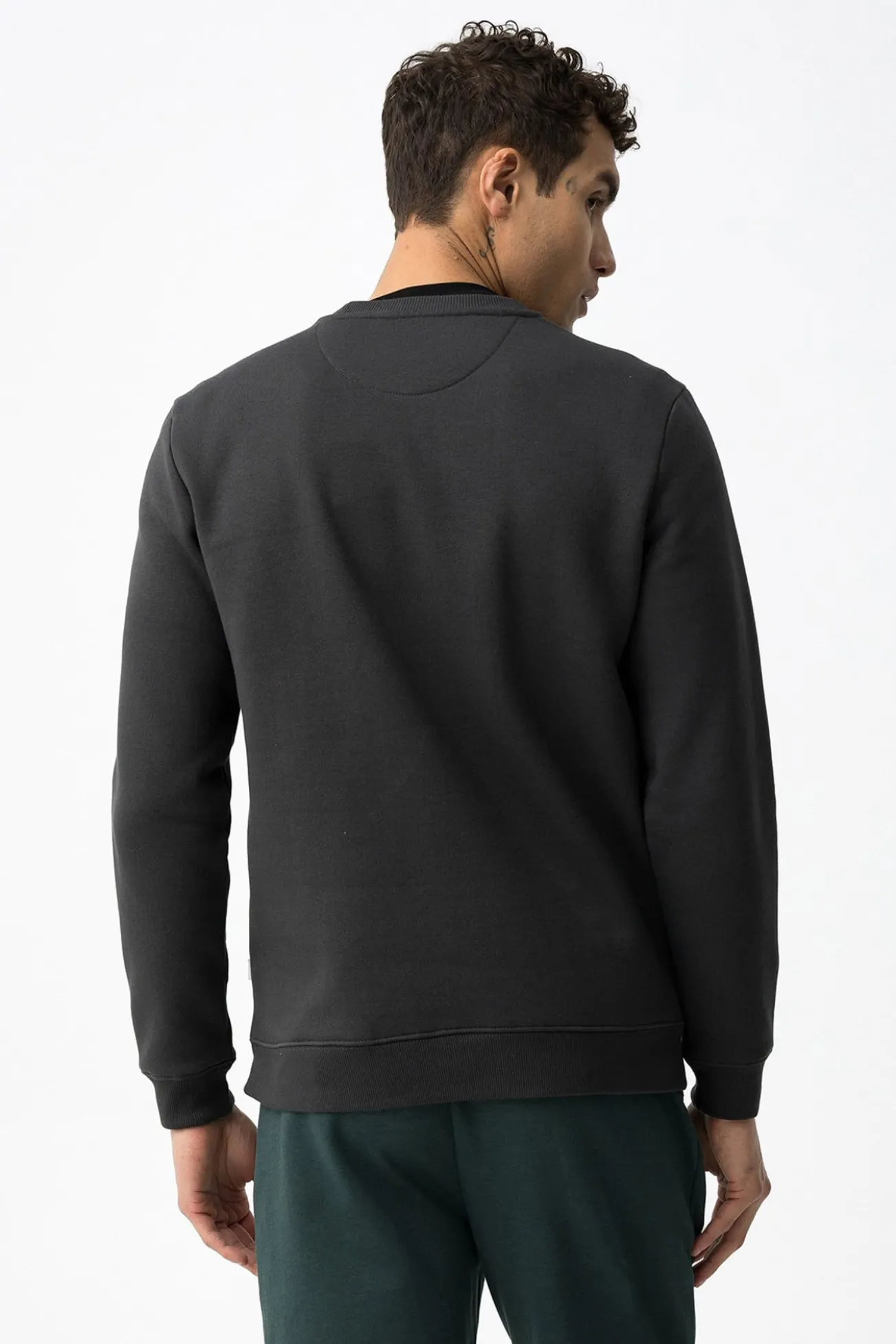 Sudadera con bordado