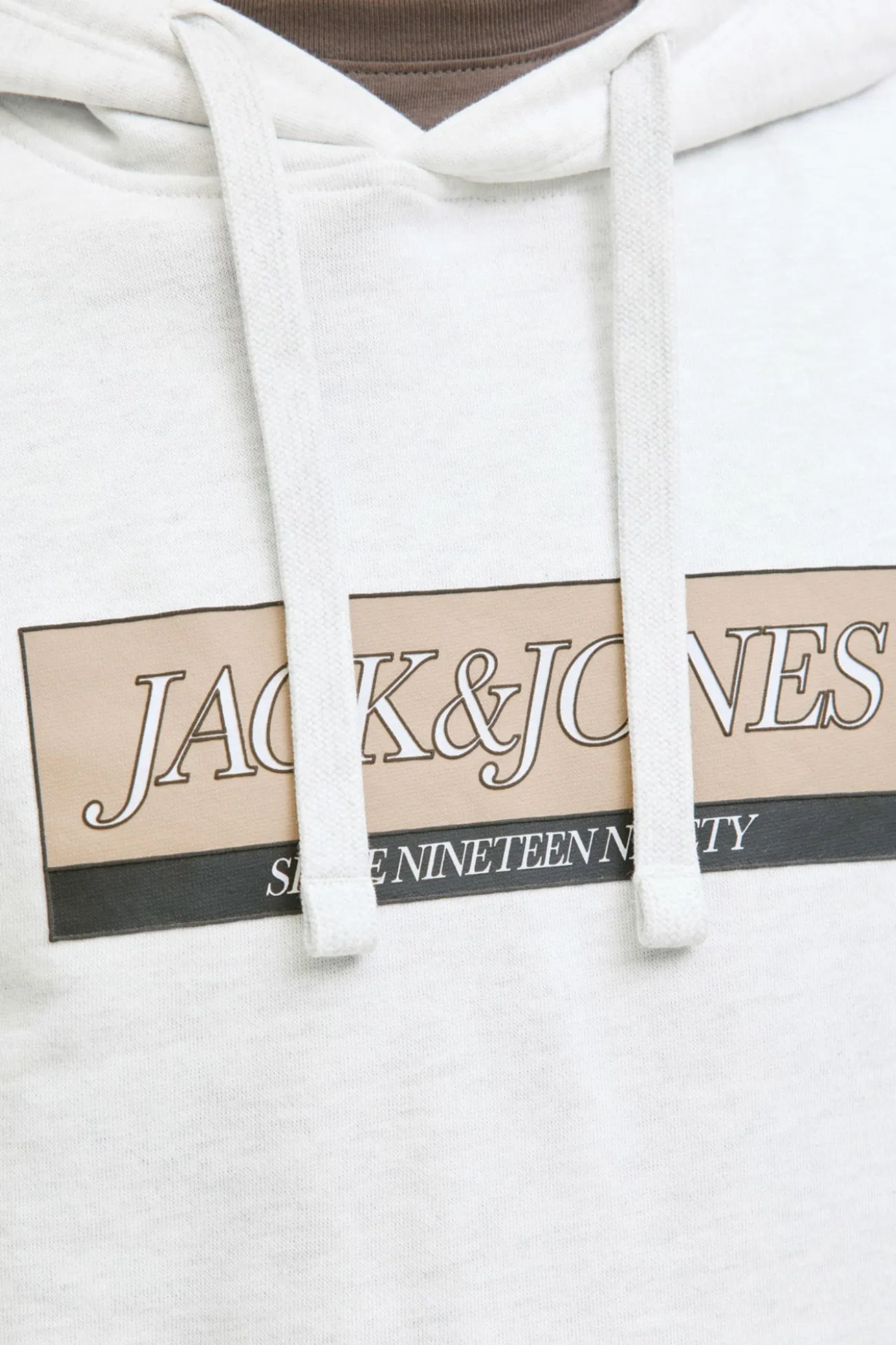 Sudadera con capucha y logo frontal