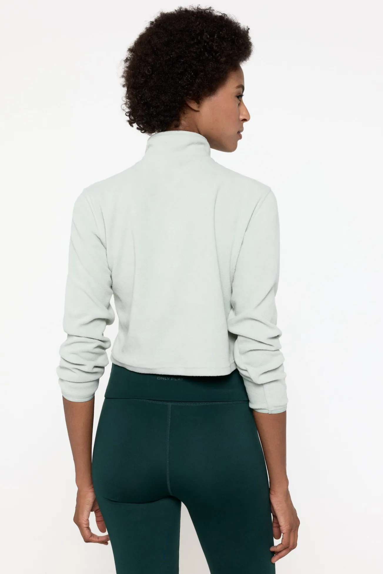 Sudadera corta con cuello con cremallera