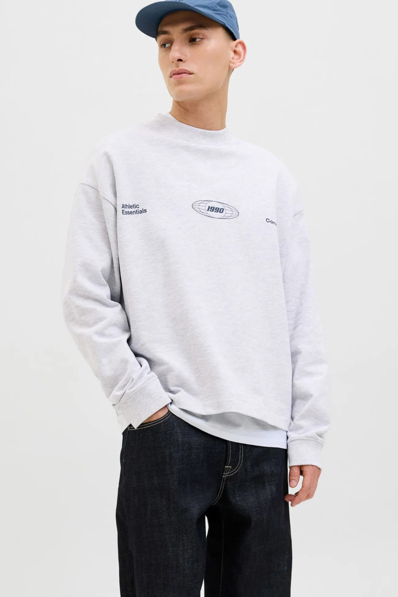 Sudadera cropped athletic essentials