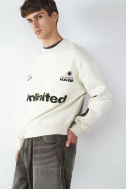 Sudadera cuello redondo estampado fútbol
